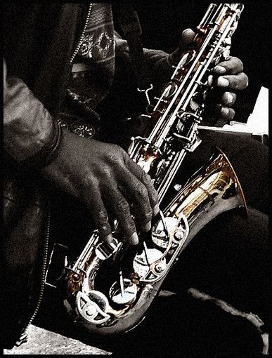 saxplayer1.jpg