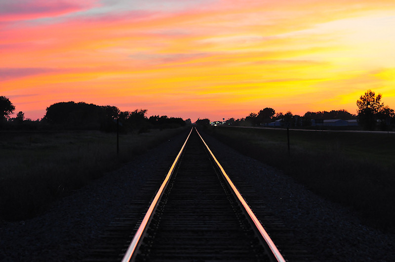 tracks.jpg