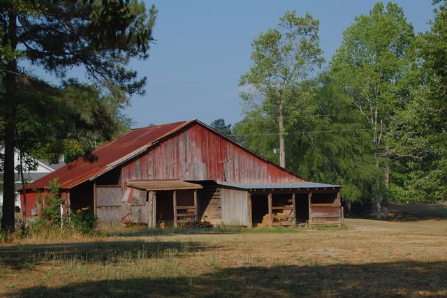 clintonbarn2.jpg