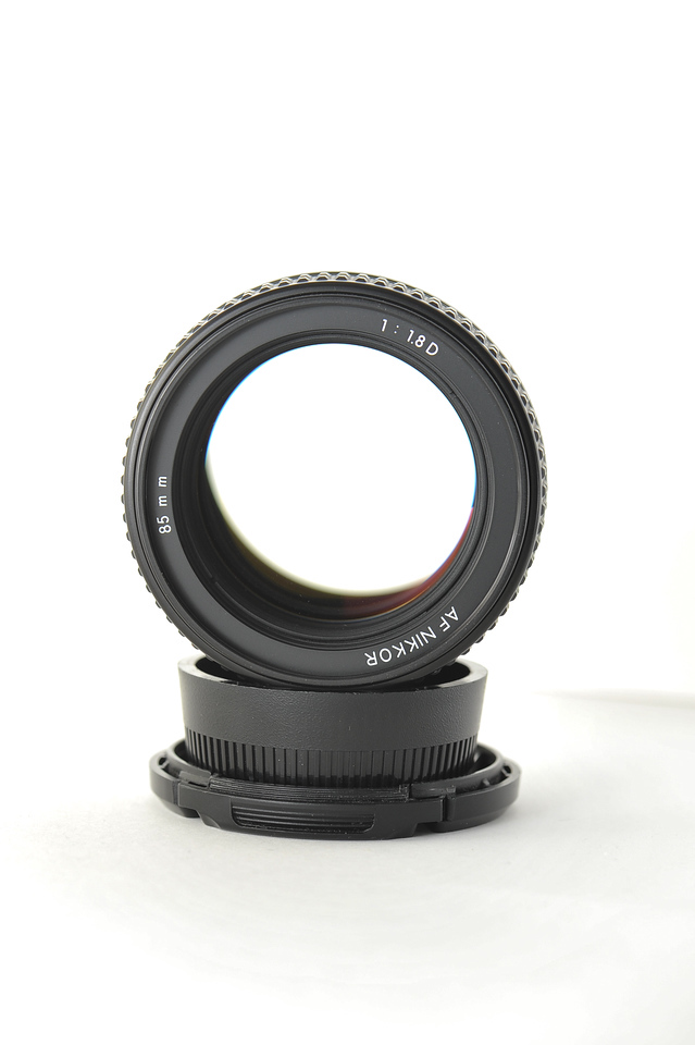 Nikon%2085mm%201.8-2-X2.jpg