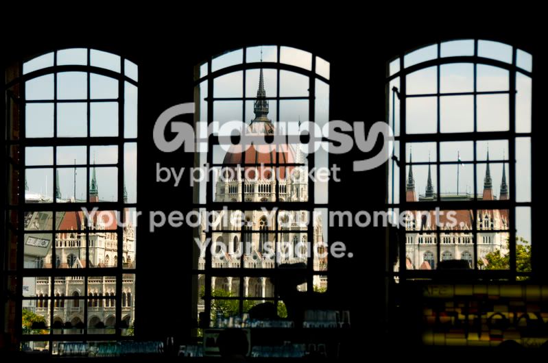 Parliamentthroughwindownoshading.jpg