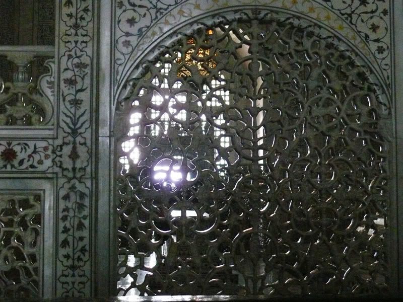 TajMahal-Agra6-innen-klein.jpg