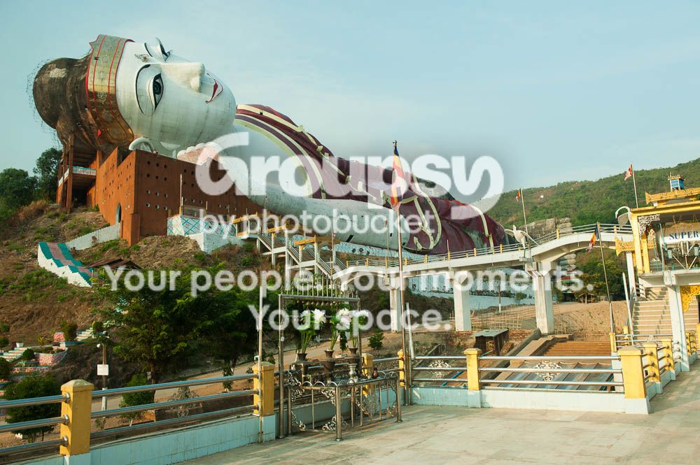 largelyingbuddha-_0792253.jpg