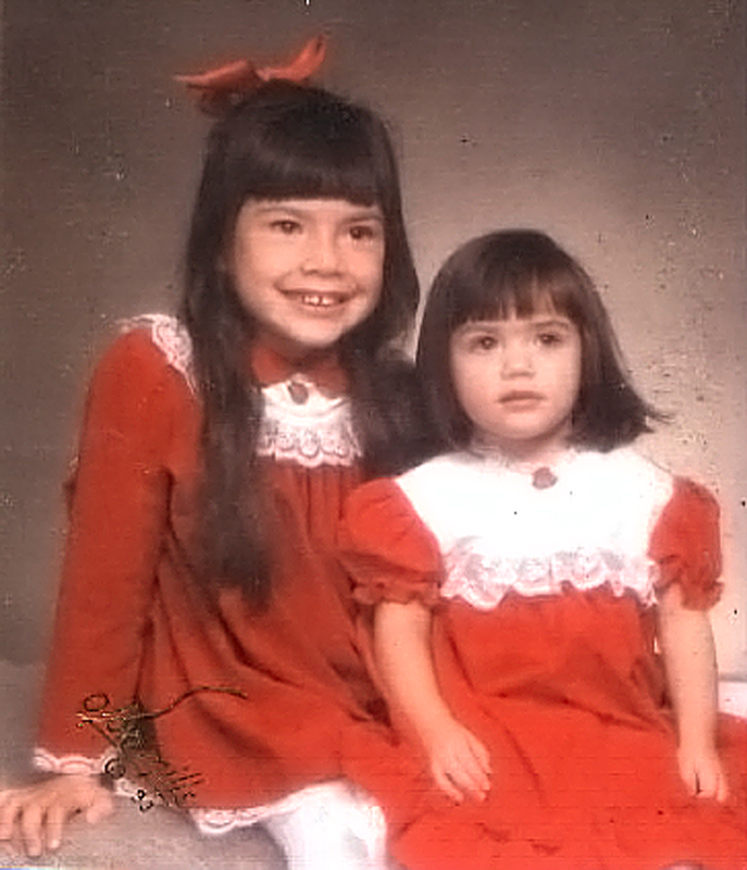 Sarah%26Amy_red-L.jpg
