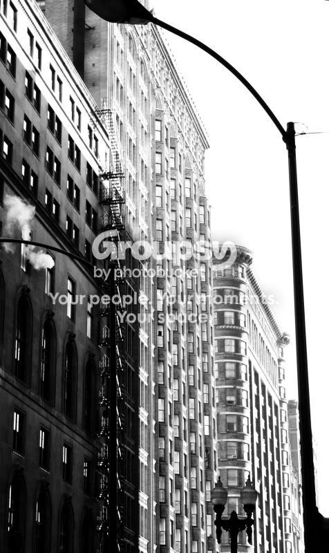 sidelit_building_BW800.jpg