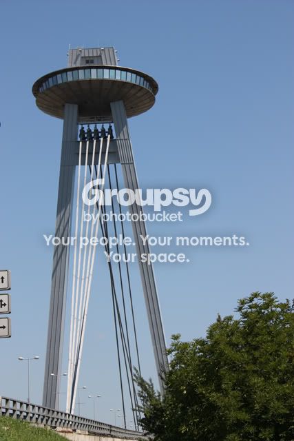 novymostpylon.jpg