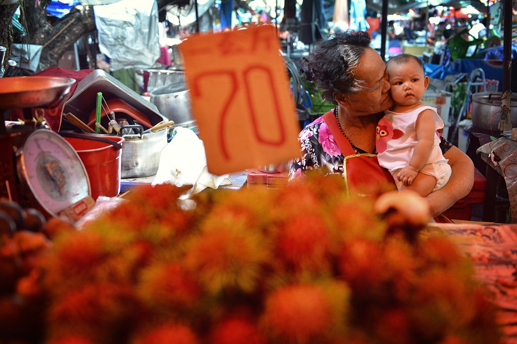 Na-Pra-Lan-Pier-Market-Bangkok-3.jpg