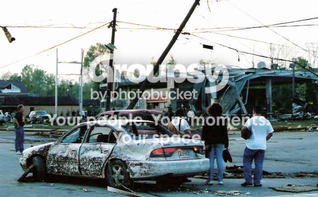 SmallTornadodamage1.jpg