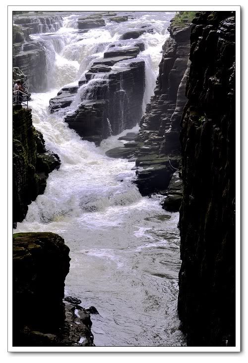 waterfall5.jpg