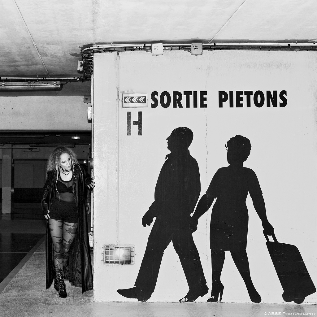 Veronique_IMG_7645_BW.jpg