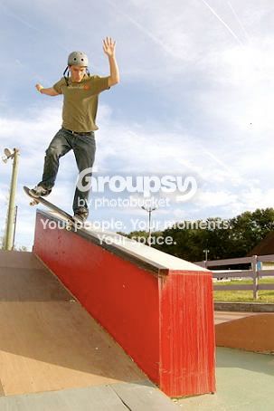 l_d9b6ddcfe44366956234699f1a4f478f.jpg