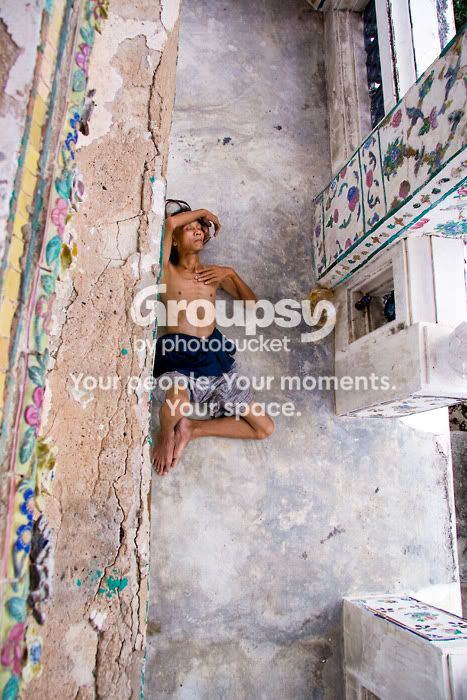 Pilgrim-at-Wat-Arun3.jpg