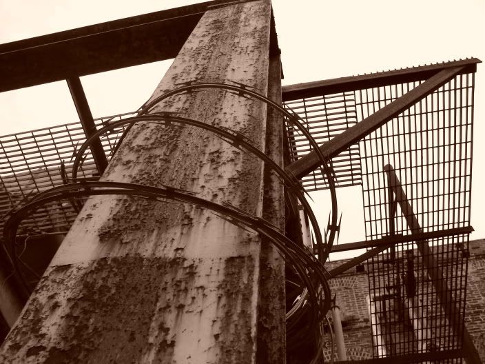 razorwire.jpg