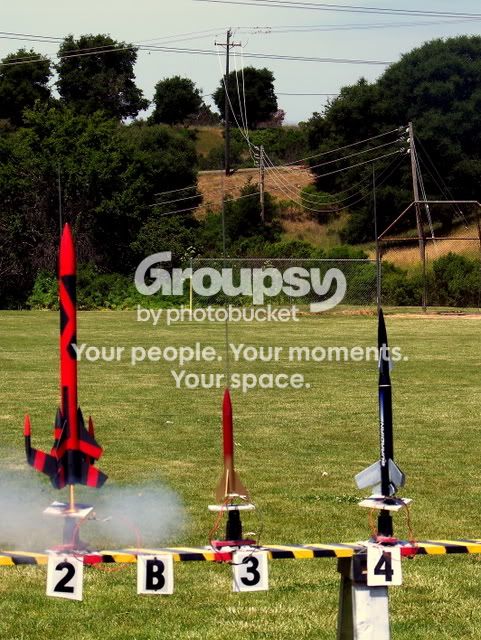 rocketsuff032.jpg