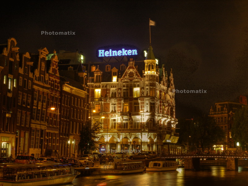 13-rembrantsplein-at-night1.jpg