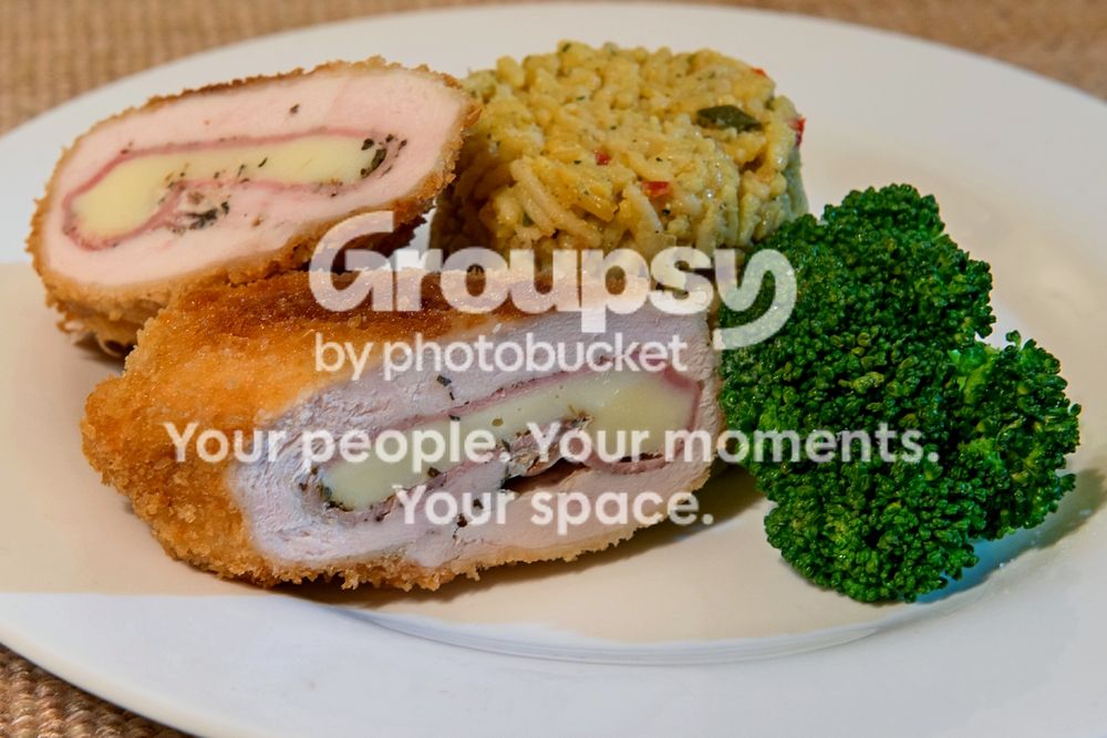 Chicken%20cordon%20blue_zpskl3sdejq.jpg