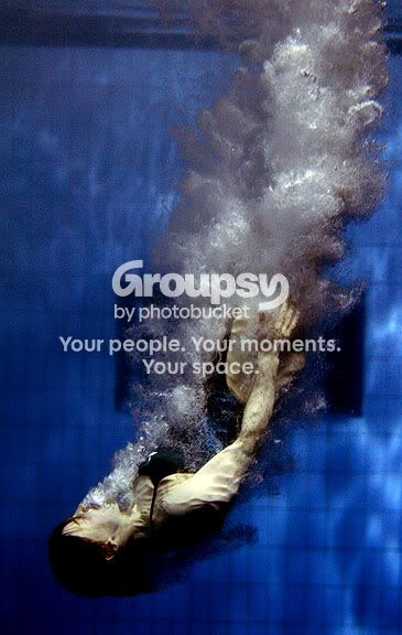 diveunderwater.jpg