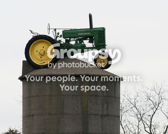 Silo-tractor-on---wrong-tr-1.jpg