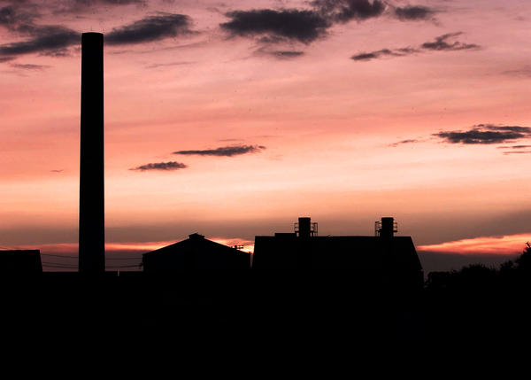 Cinclare_Sunset_by_sweetleaf1189.jpg