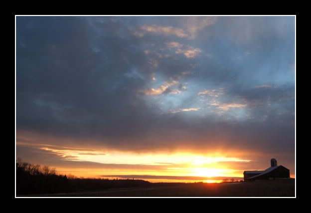 barn_silhouette.jpg