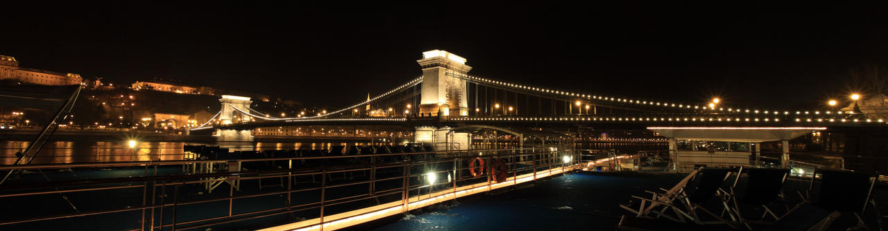 the_chain_bridge_by_thaash-d34c6hi.jpg