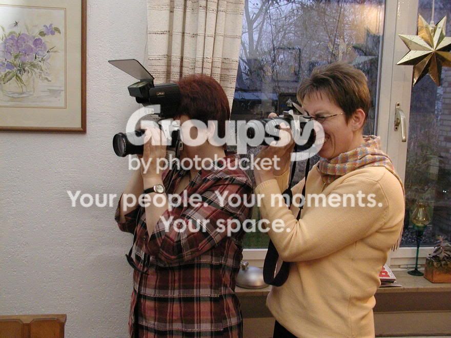 Weihn2004_sisters.jpg