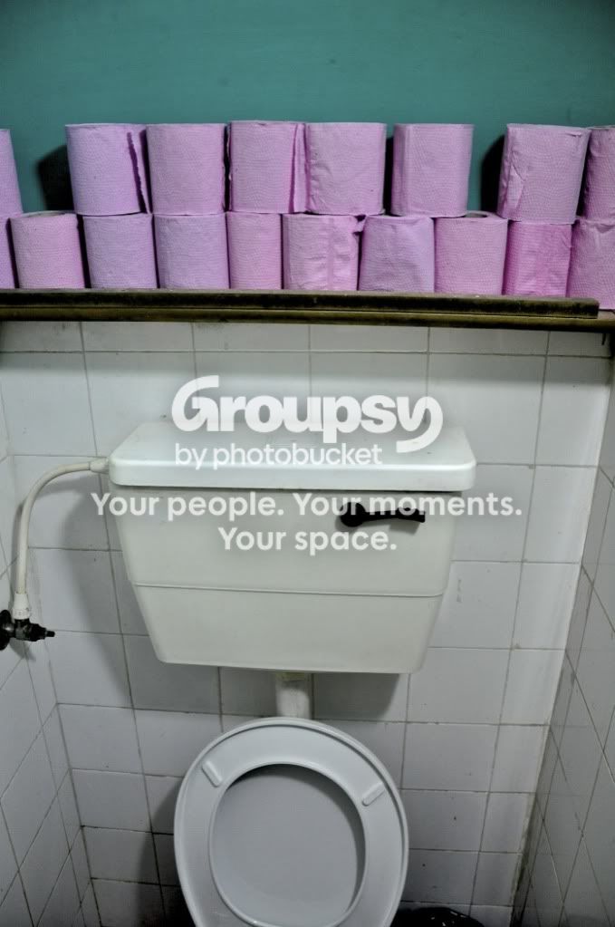 IsraeliToiletinMensRoom2.jpg