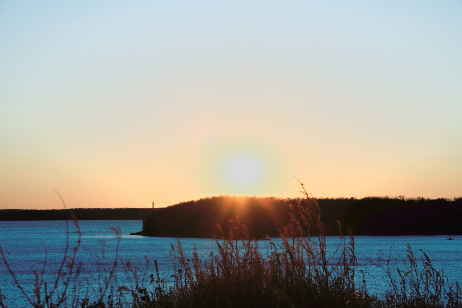 Lake-sunsetHDR.jpg