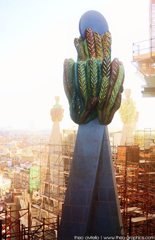 Sagrada-Familia-Detail-XL.jpg