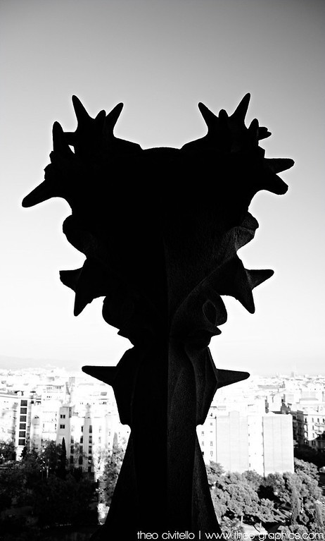 Sagrada-Familia-Detail-2-XL.jpg