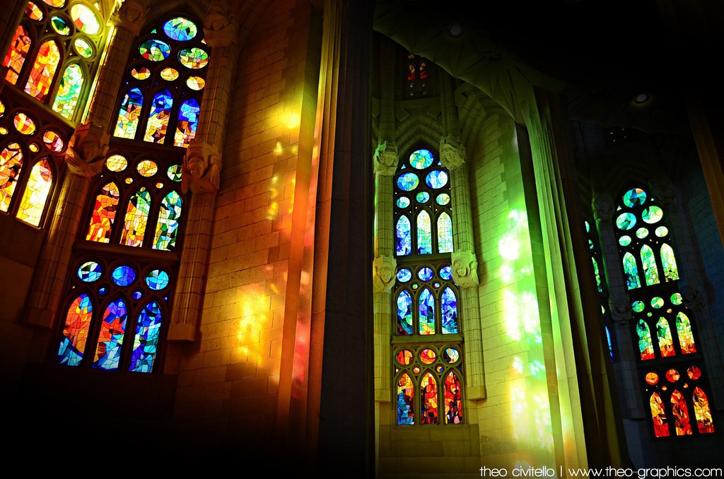 Sagrada-Familia-Windows-XL.jpg