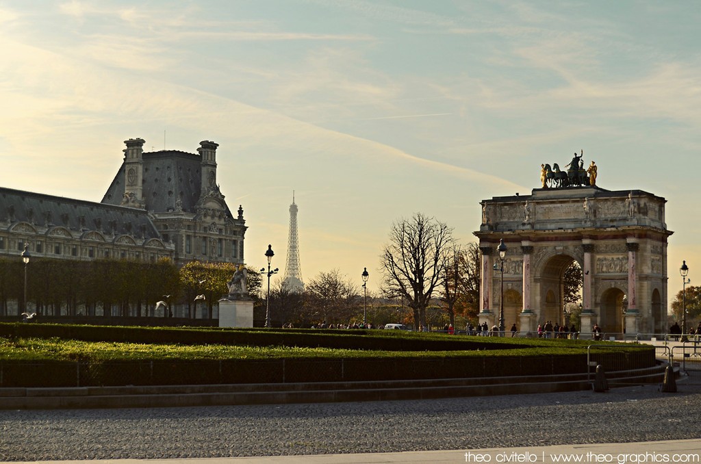 Louvre-Plaza-2-XL.jpg