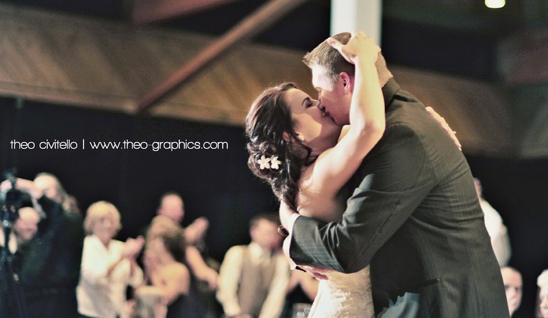 Bride-and-Grooms-First-Dance-L.jpg