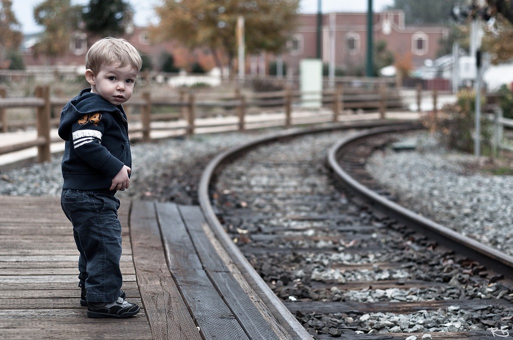 Kellan-Train-Park-Shoot-XL.jpg