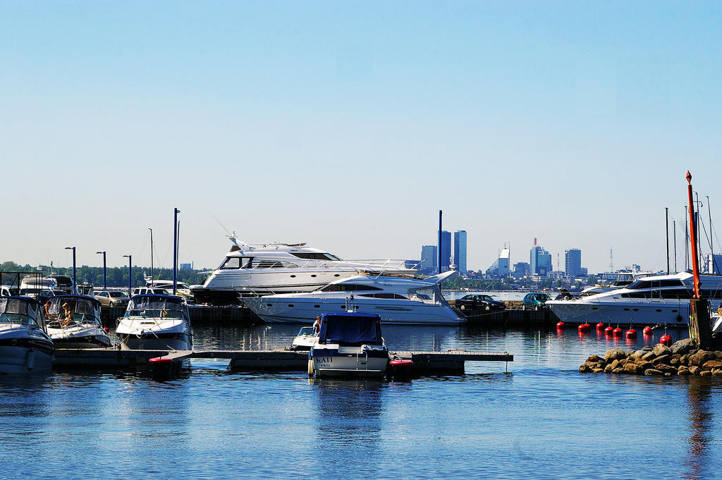 Yachts_in_Pirita_yachtharbor_by_ShadowPhotography.jpg