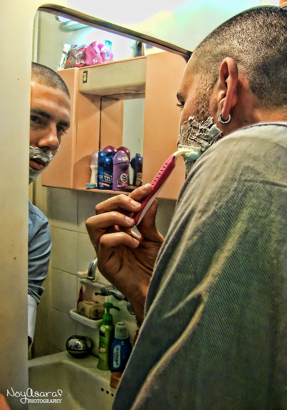 Shaving_3_by_noyasaraf.jpg