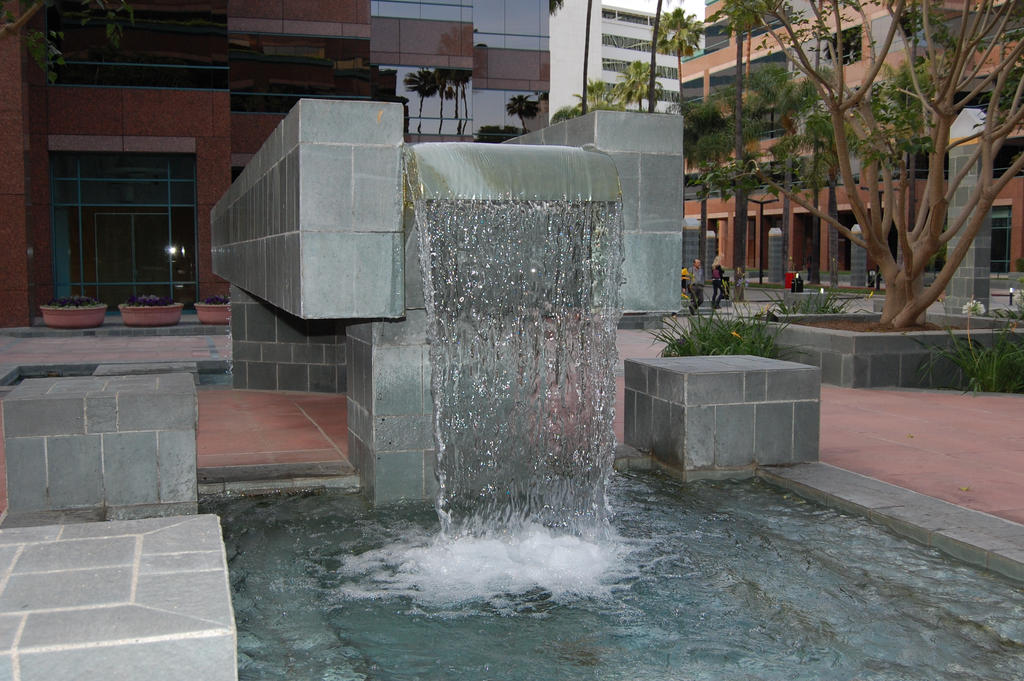 Fountain_by_XxFigmentxX.jpg