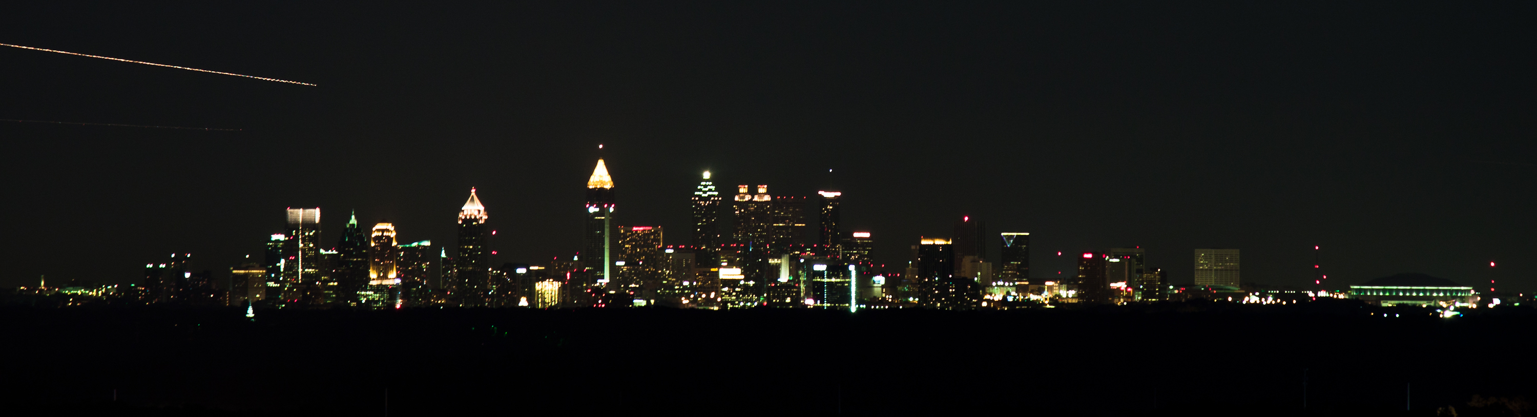 atlanta_skyline_by_pianoblack97-d5401m7.jpg