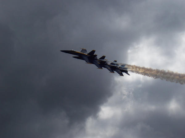 Blue_Angels_by_kamigohan.jpg