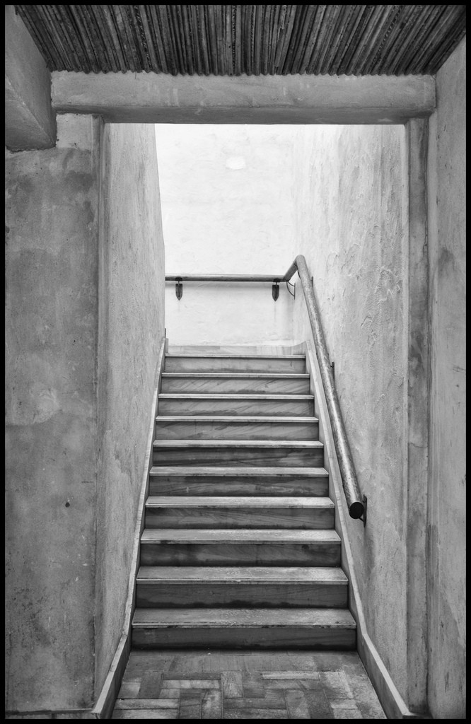 The_Staircase_by_Darkbreeze.jpg