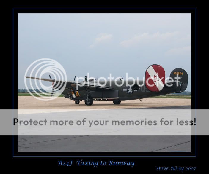 B-24J-taxi-to-runway-4944.jpg