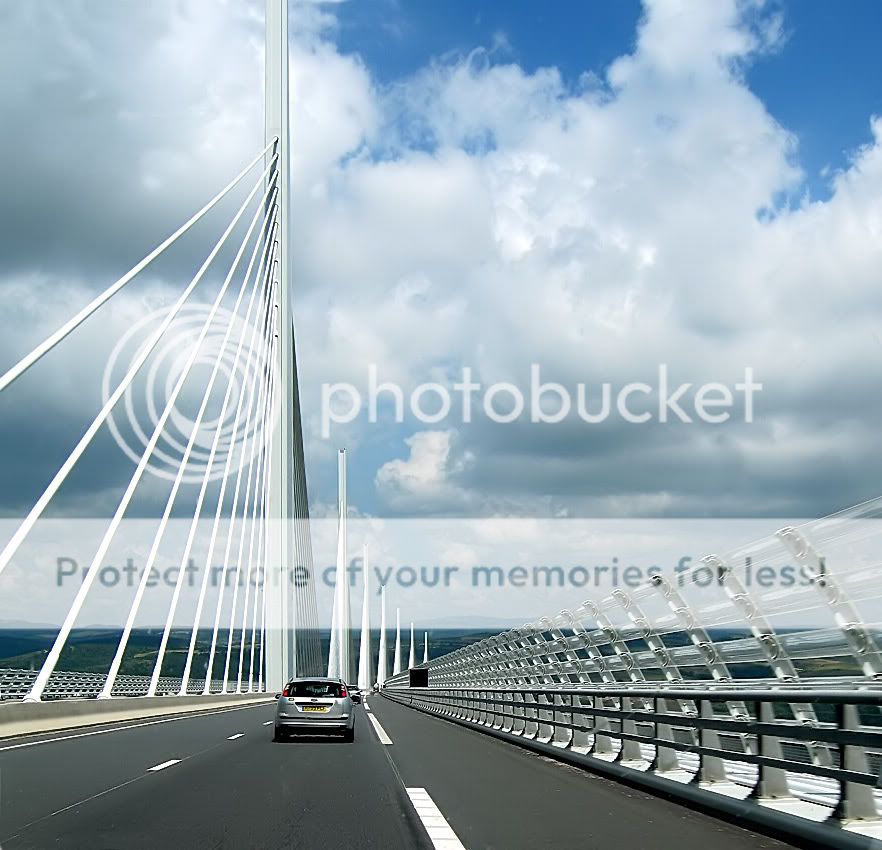 Millau-Bridge-221.jpg