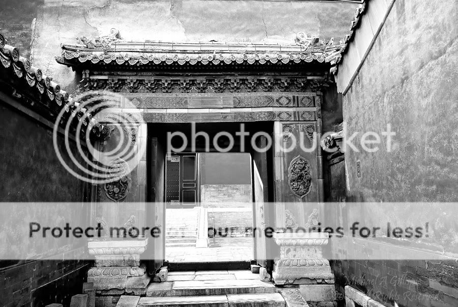 Forbidden-City-Door3forWeb.jpg