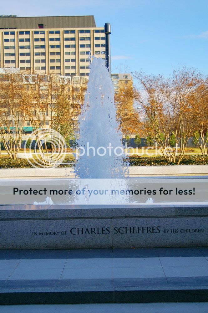 fountain1web.jpg