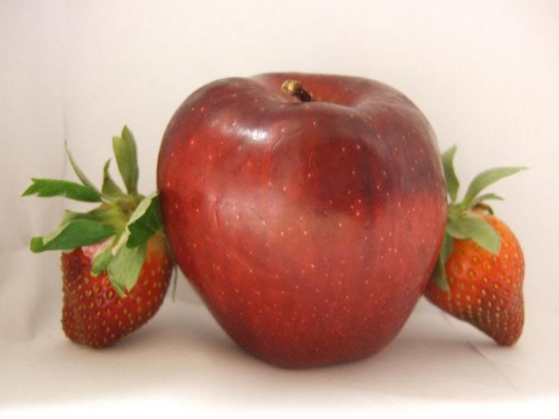 AppleStrawberry.jpg