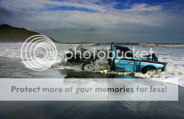 port-waikato-beached-car_3.jpg