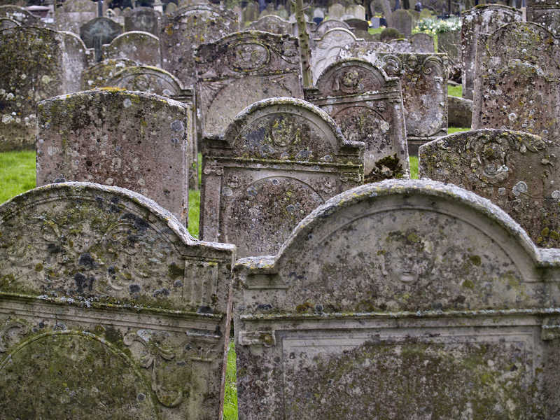 Long%20Sutton%2C%20Lincs%2C%20gravestones.jpg